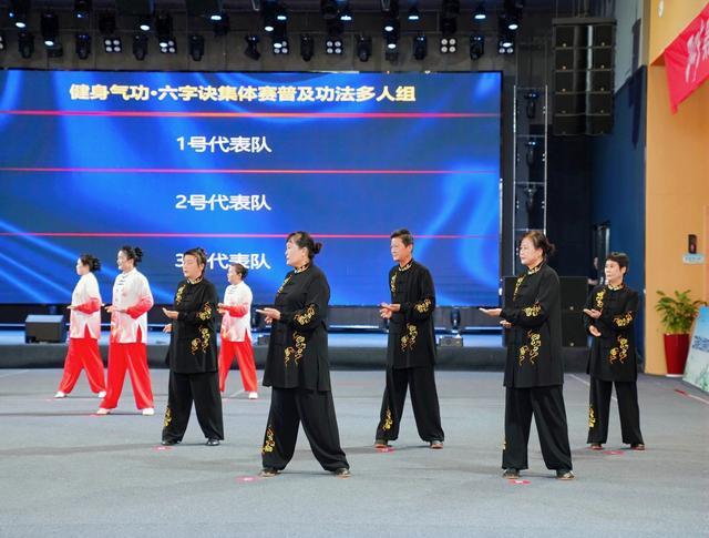 大家都很照, 岁的毛奕菡